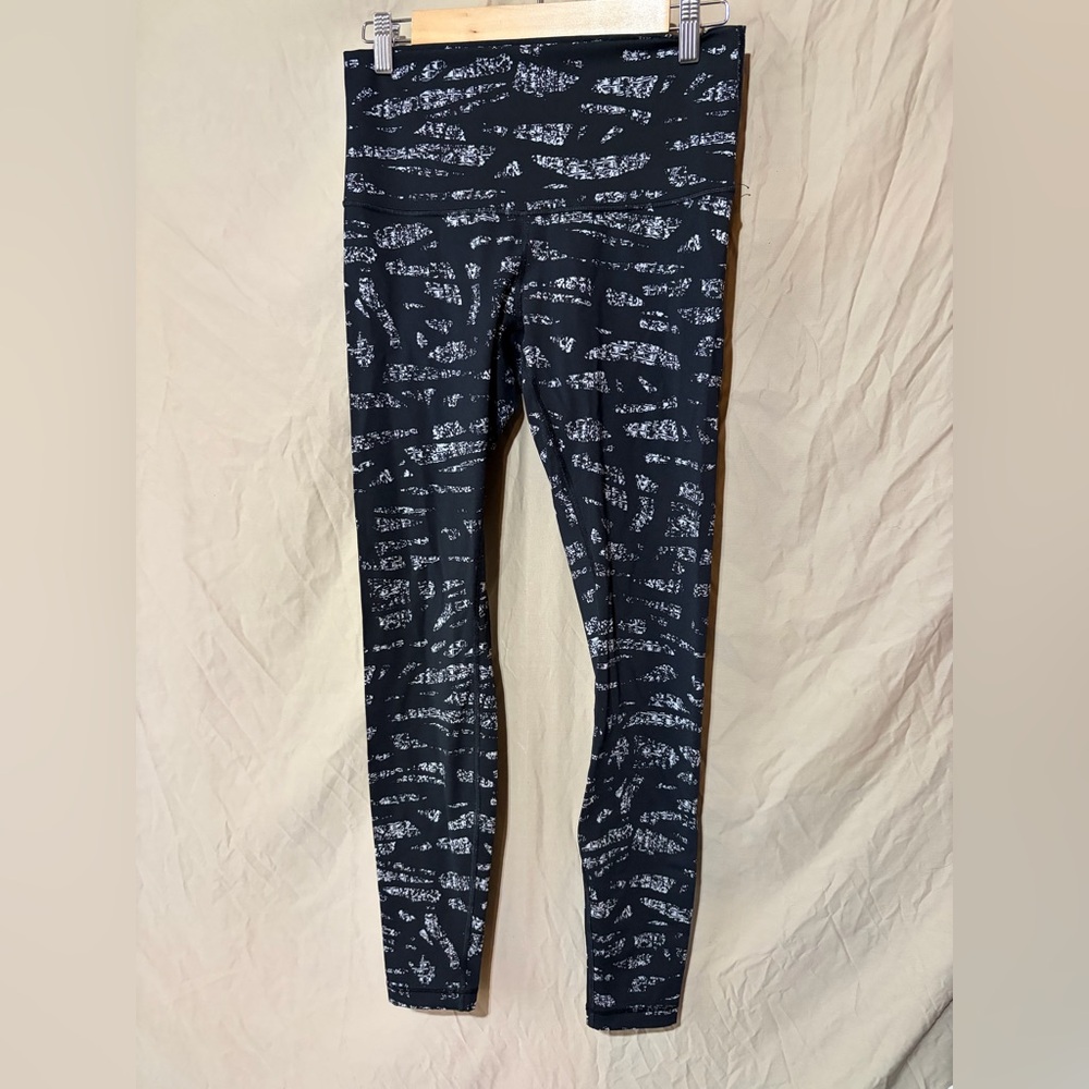 Stylish Black Patterned Women's Leggings